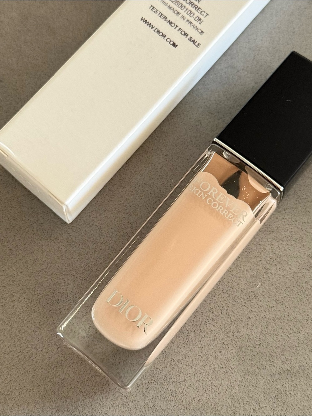 0N Dior Forever Skin Correct